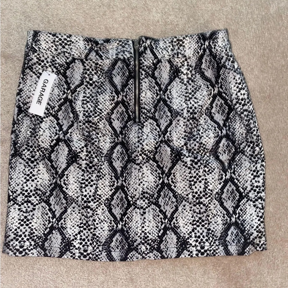 Garage Black and White Mini Pencil Skirt